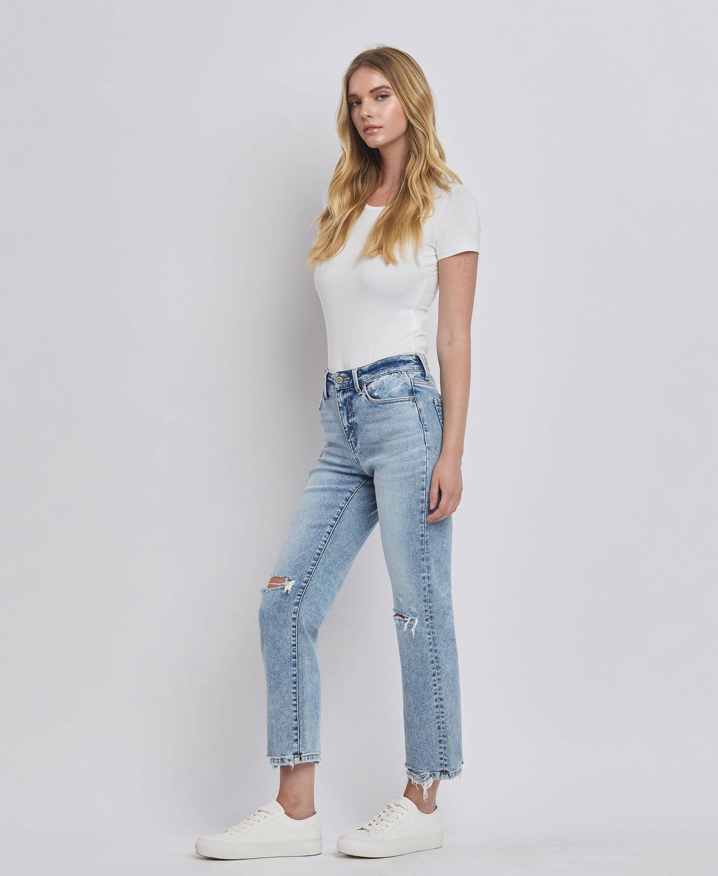 Vivid Hight Rise Distressed Jeans