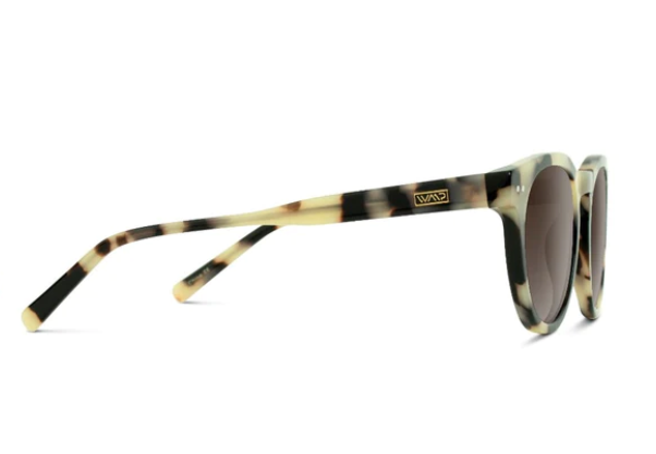 Tate Sunglasses in Beige Tortoise Frame / Brown Gradient Lens
