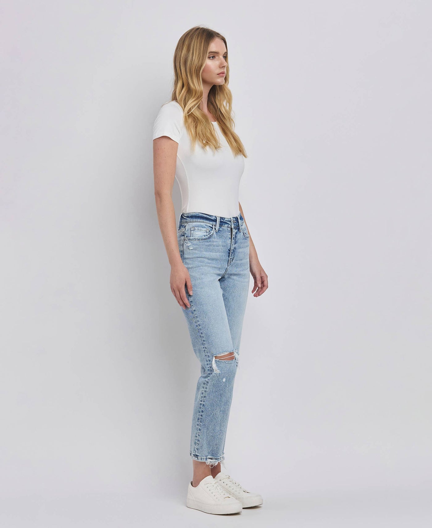 Vivid Hight Rise Distressed Jeans