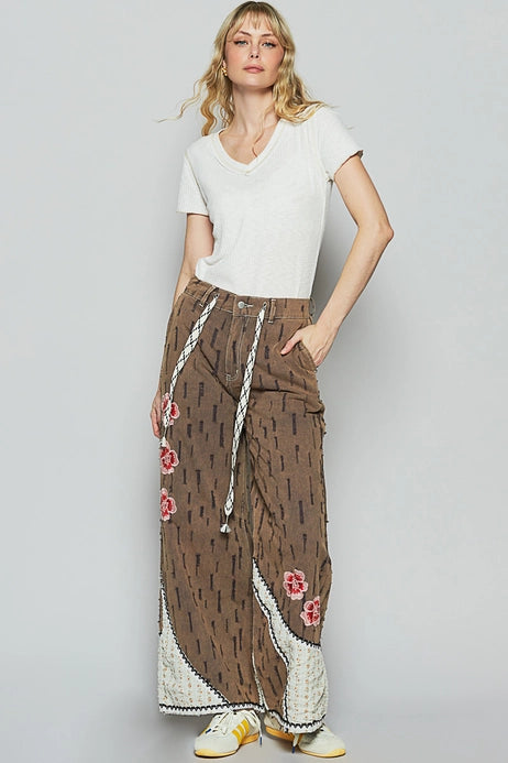 Floral Patches Elastic Band Casual Pant - Charcoal