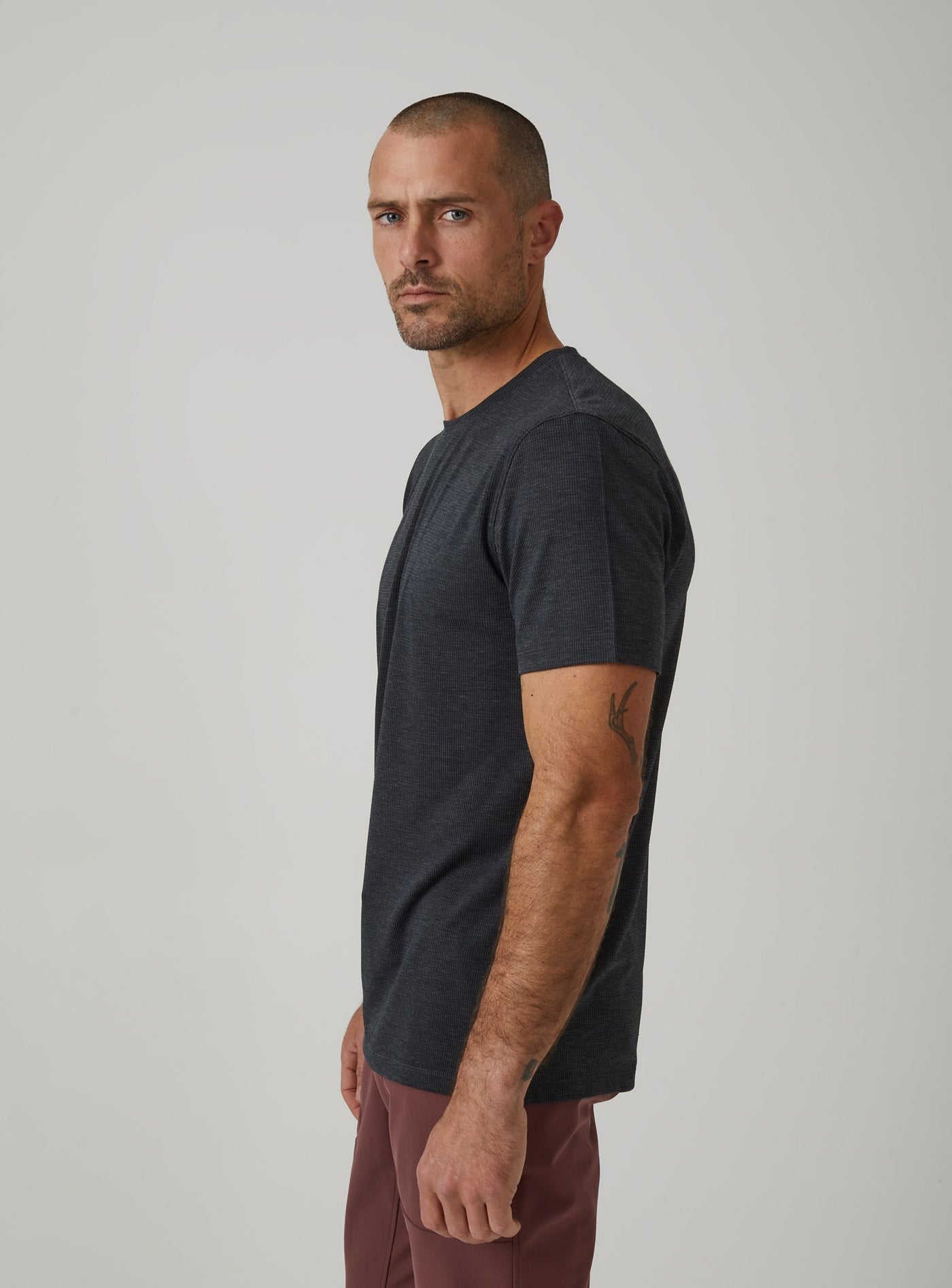 Lucas Core Textured Tee in Charcoal