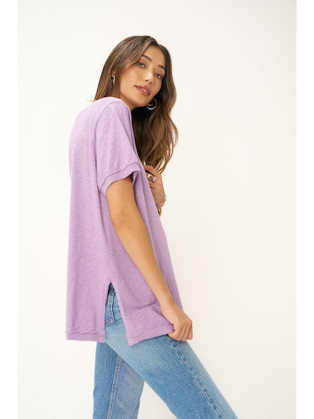 Knockout V-Neck Tee in Lilac