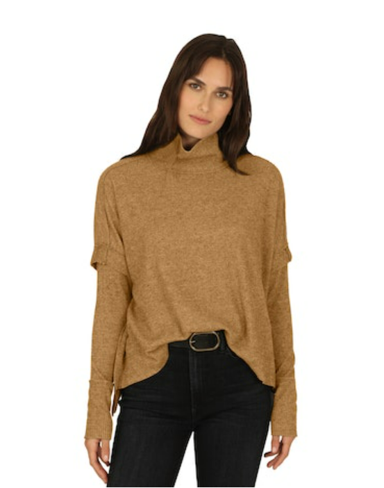 Whitney Pullover in Camel