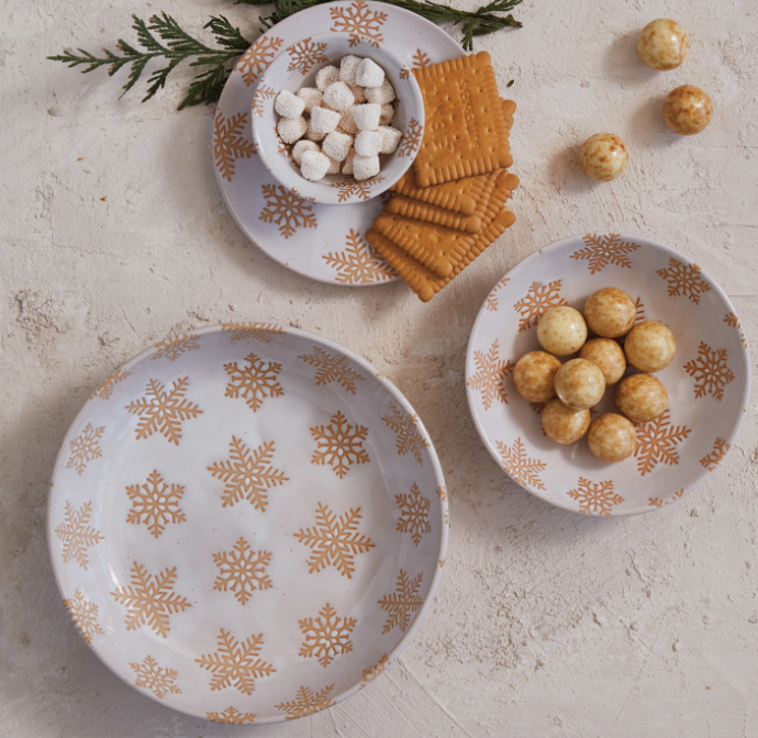 6" Round x 3/4"H Stoneware Bowl w/ Wax Relief Snowflakes, Reactive Glaze, White