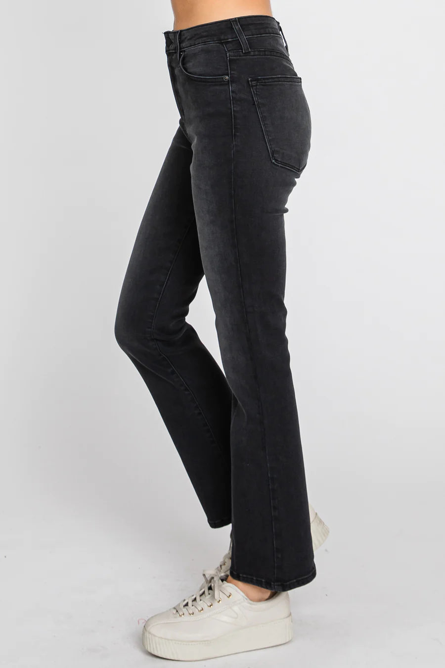Baby Flare Jeans in Black