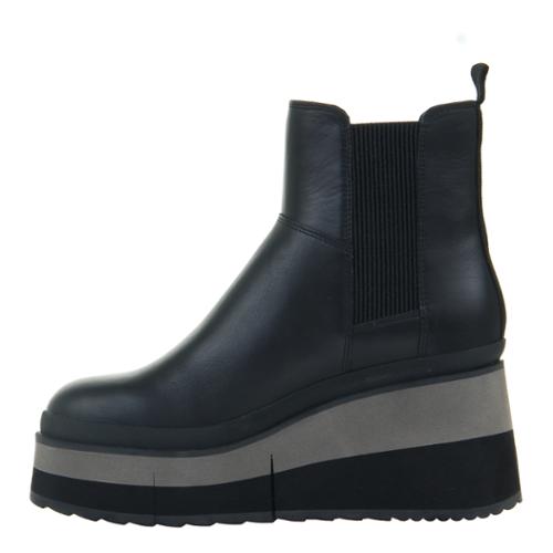 Guild Boots in Black